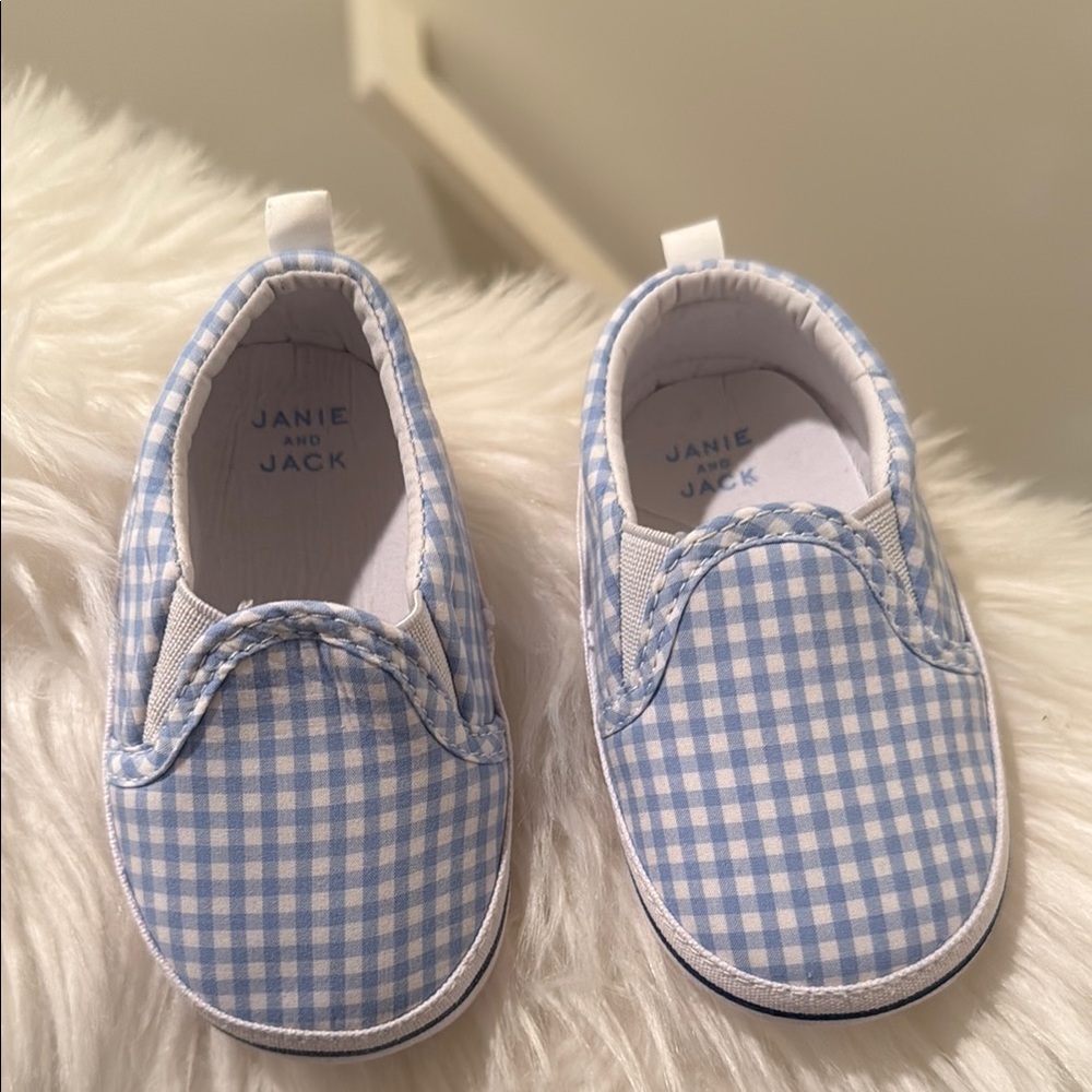 Janie and Jack Blue Gingham Baby Walker Shoes 12-18 Months brand new without tag